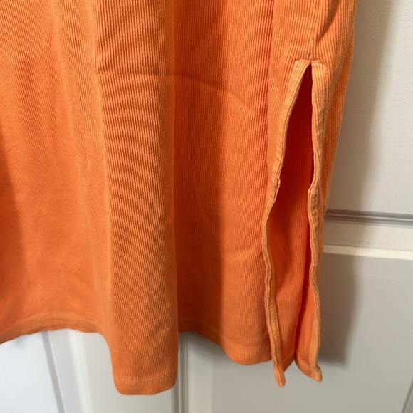 Old Navy Ribbed Dress - Picture 4 of 4